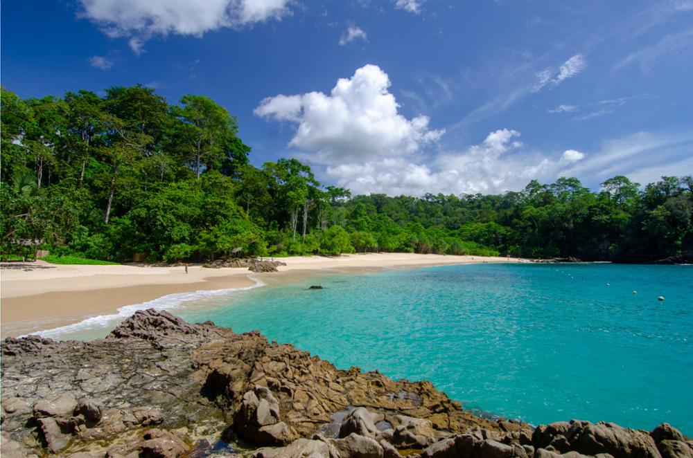 The 5 most beautiful beaches in Java for relaxing: Fifty shades of blue