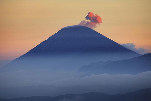 The most beautiful volcanoes in Indonesia