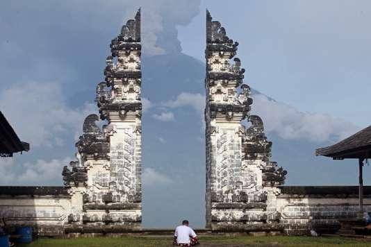 The threat from Agung volcano in Bali is not over